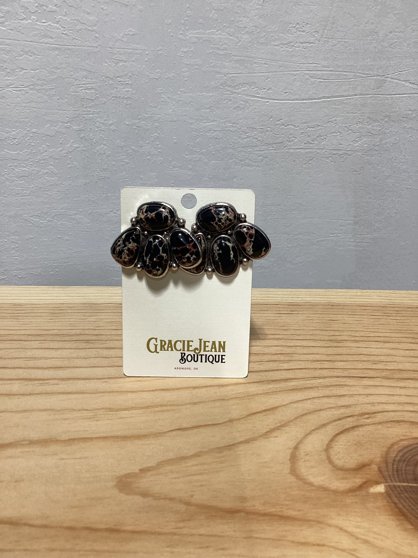 Three Stone Black Side Earrings