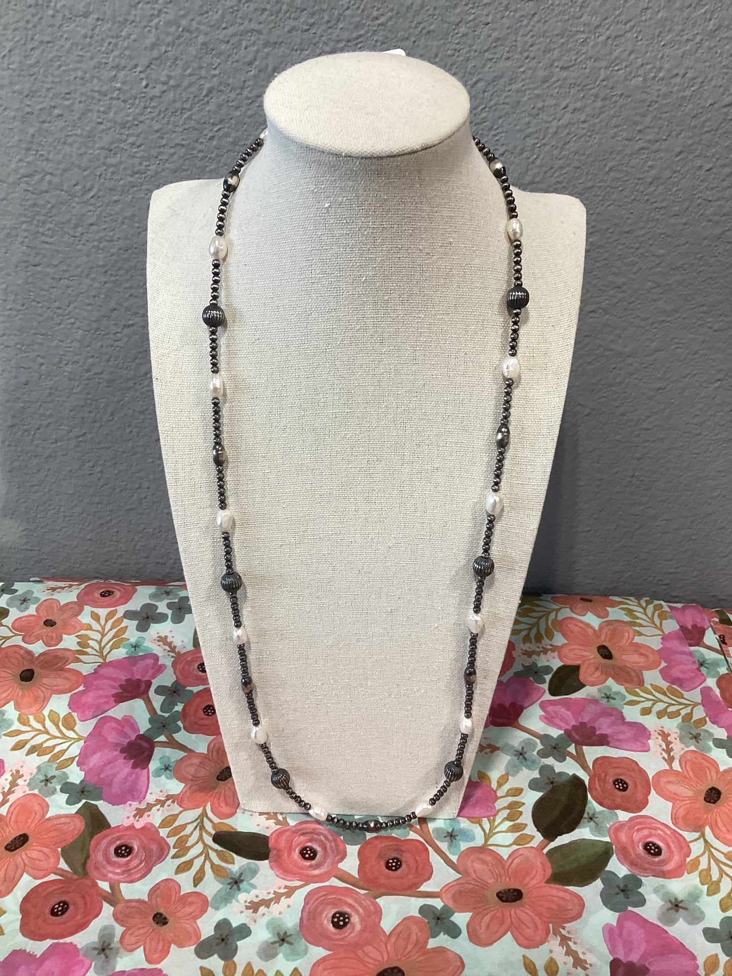 28" Navajo Pearl Necklace