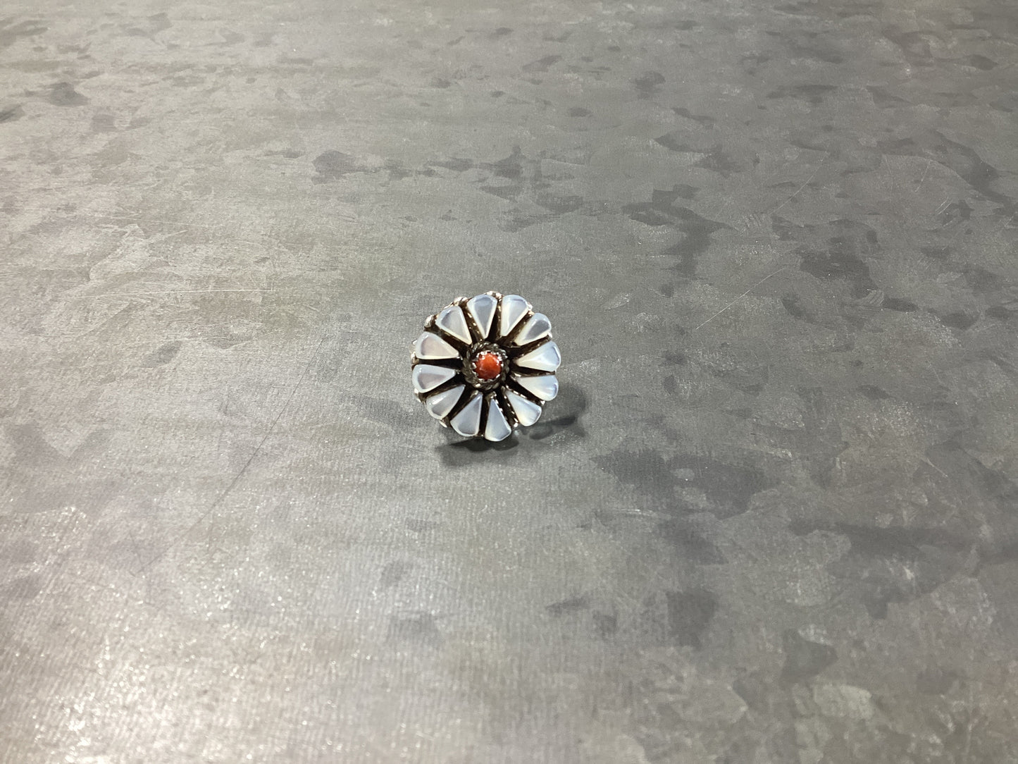 Mother Of Pearl Flower Ring - Size 5