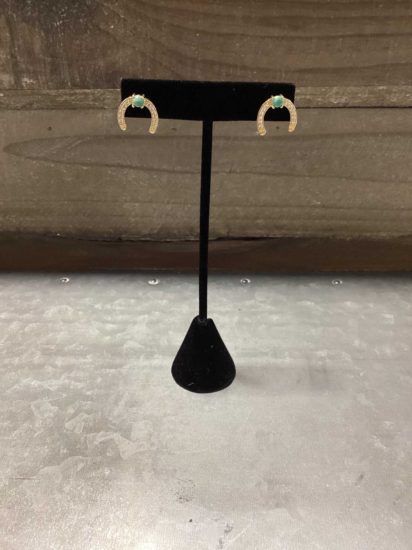 Hada Collection Kingman Turquoise Horshoe Earrings