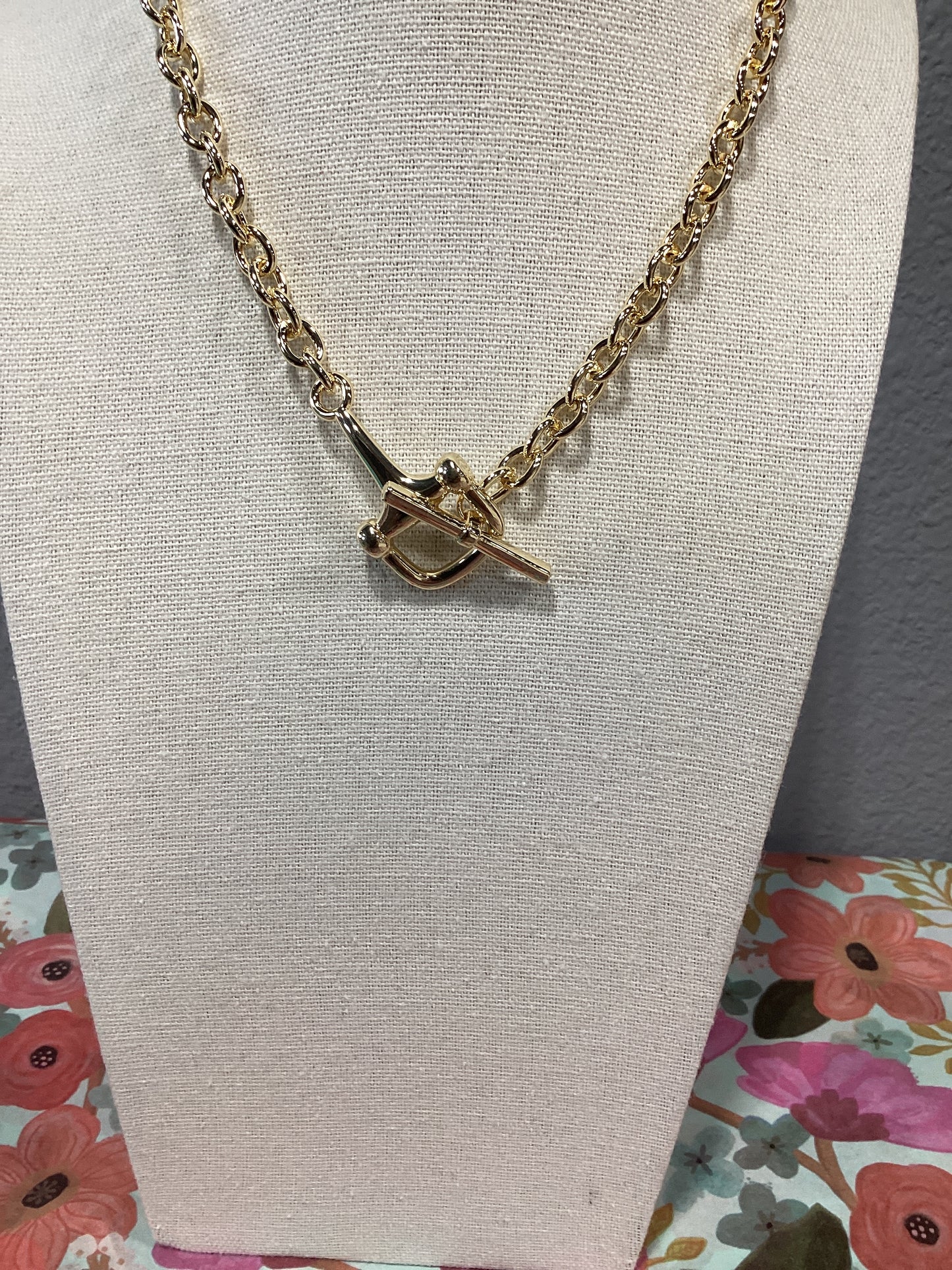 Chunky Chain Horse Bit Necklace - Gold