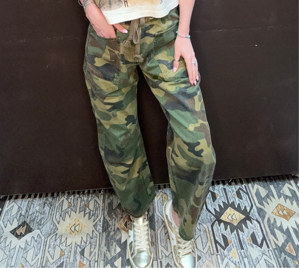 Camo Barrel Cropped Pants
