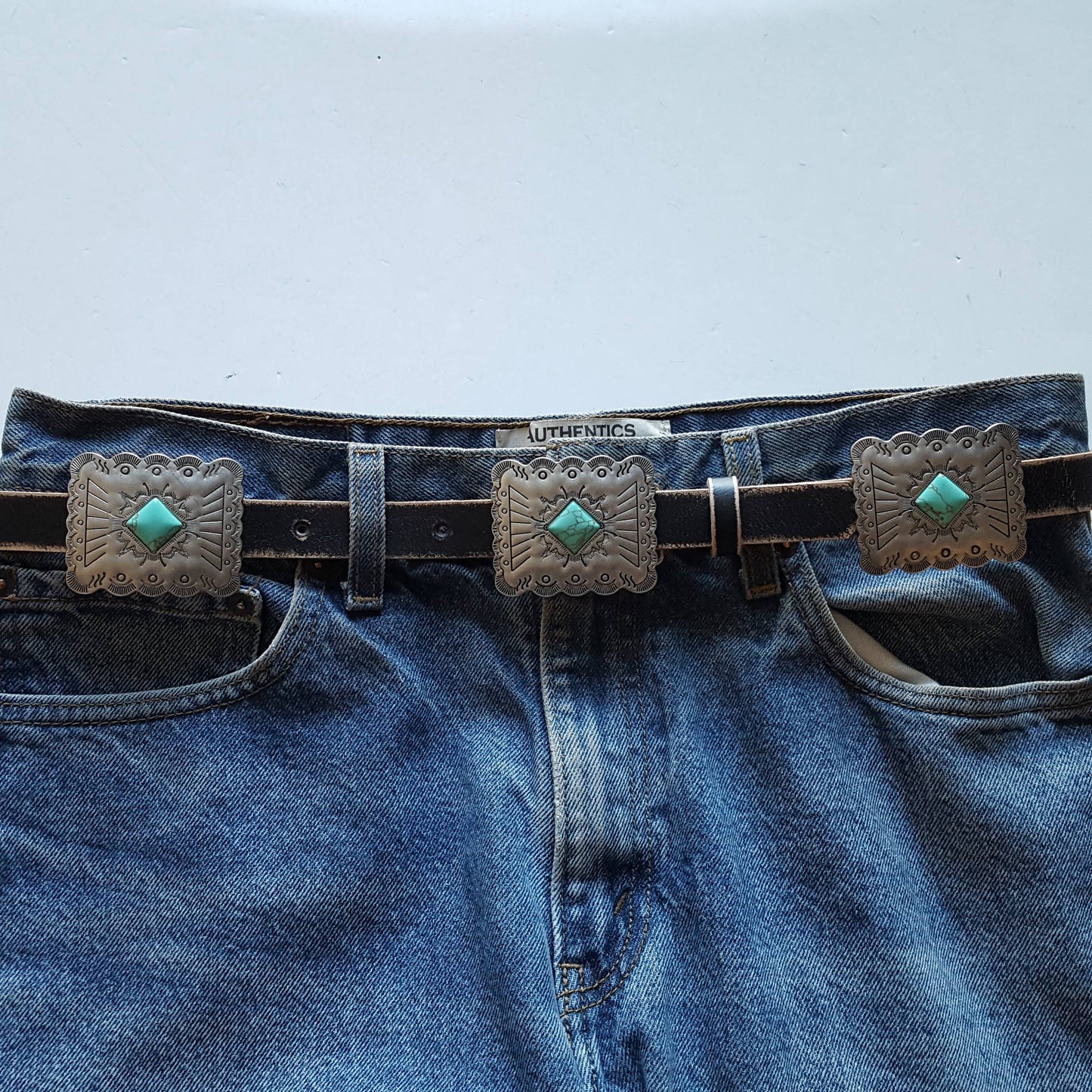 Western Genuine Distressed Leather belt w.Rectangular concho