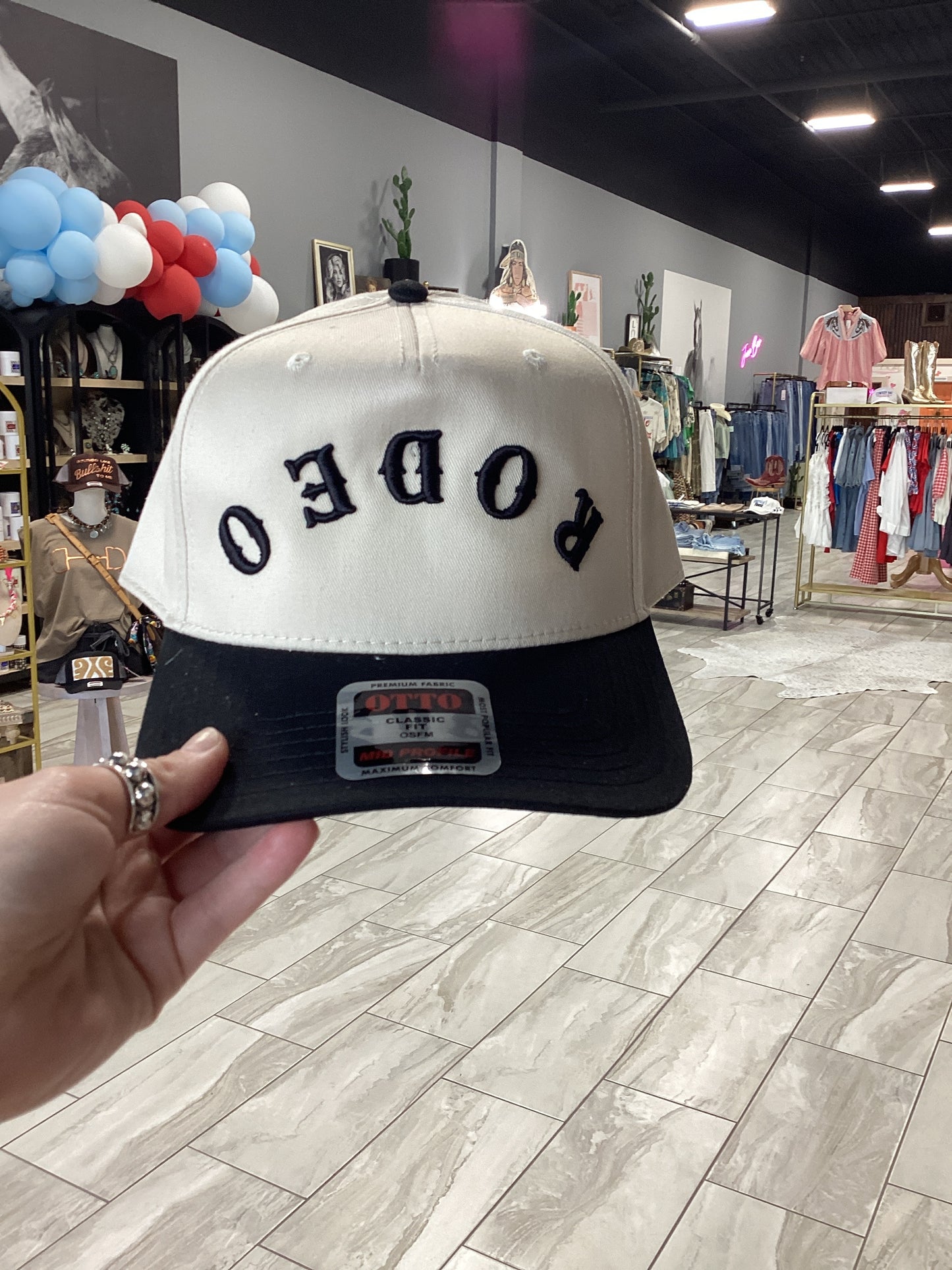 RODEO Upside Down Hat - Black