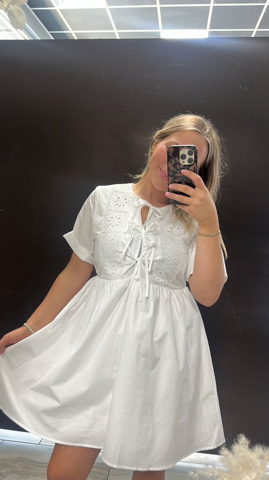 Eyelet Lace Tie Front Short Sleeve Mini Dress: OFF WHITE