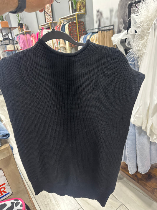 Wisteria Lane Black Short Sleeve Sweater
