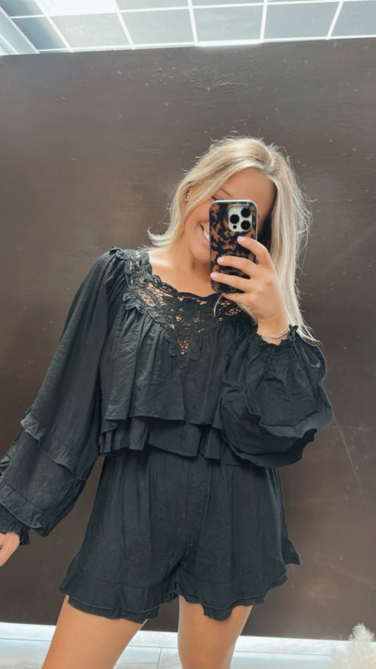 Black Ruffle Set