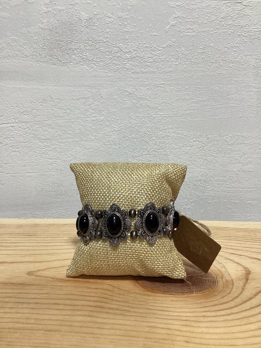 Faux black flower stretchy bracelet