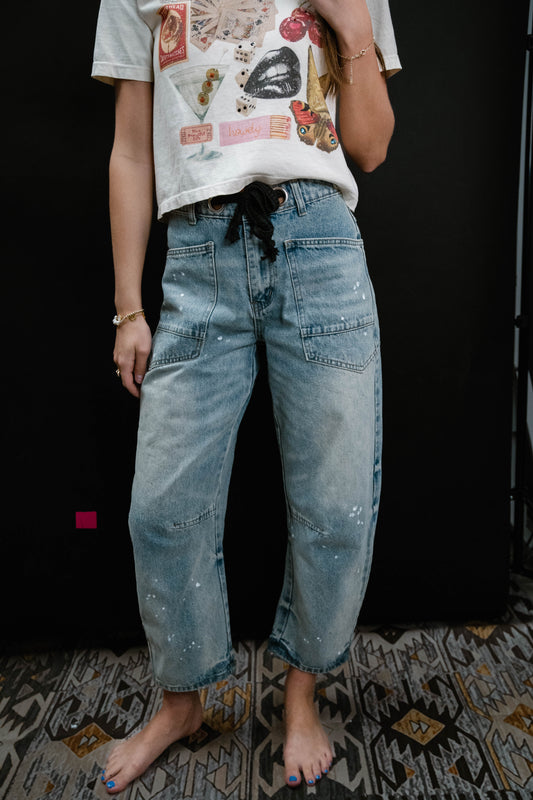 Naturally Distressed Barrel Jeans with Belt